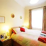 Friars Rest 3*